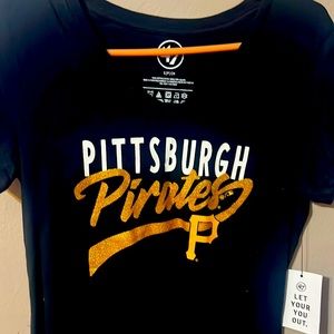 47 Brand Pittsburgh Pirates  sparkle V-Neck  women’s small T Shirt